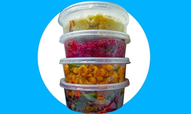 Plastic containers with food